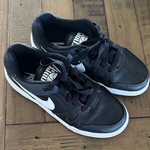 Nike Kids Black and White Sneakers